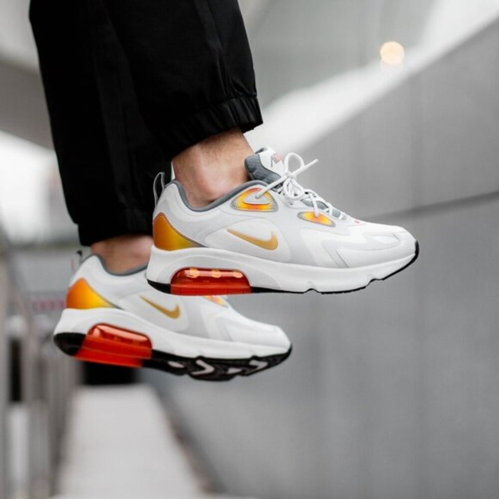 Nike Air Max 200 SE